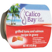 https://images.heb.com/is/image/HEBGrocery/prd-small/calico-bay-grilled-tuna-salmon-in-gravy-cat-food-002067933.jpg