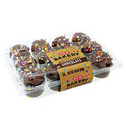 https://images.heb.com/is/image/HEBGrocery/prd-small/h-e-b-mini-chocolate-cupcakes-001279754.jpg