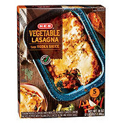 https://images.heb.com/is/image/HEBGrocery/prd-small/h-e-b-select-ingredients-vegetable-lasagna-with-vodka-sauce-001812536.jpg