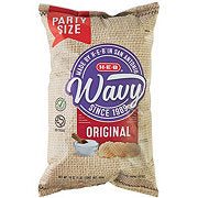 https://images.heb.com/is/image/HEBGrocery/prd-small/h-e-b-wavy-original-potato-chips-party-size-001836607.jpg