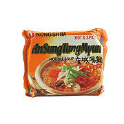 https://images.heb.com/is/image/HEBGrocery/prd-small/nongshim-ansungtangmyun-hot-and-spicy-noodle-soup-000932743.jpg