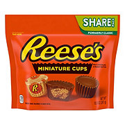 https://images.heb.com/is/image/HEBGrocery/prd-small/reese-s-milk-chocolate-peanut-butter-cups-miniatures-candy-002696028.jpg