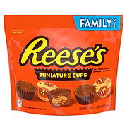 https://images.heb.com/is/image/HEBGrocery/prd-small/reese-s-milk-chocolate-peanut-butter-cups-miniatures-candy-002698561.jpg