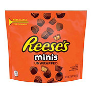 https://images.heb.com/is/image/HEBGrocery/prd-small/reese-s-minis-milk-chocolate-peanut-butter-cup-candy-002666027.jpg